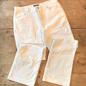 NWOT Winter White Boot Cut Corduroy 5 pocket pants